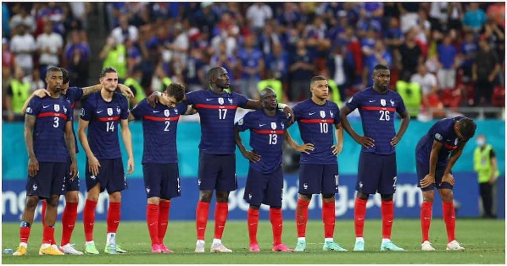 Difficulties surround the French team